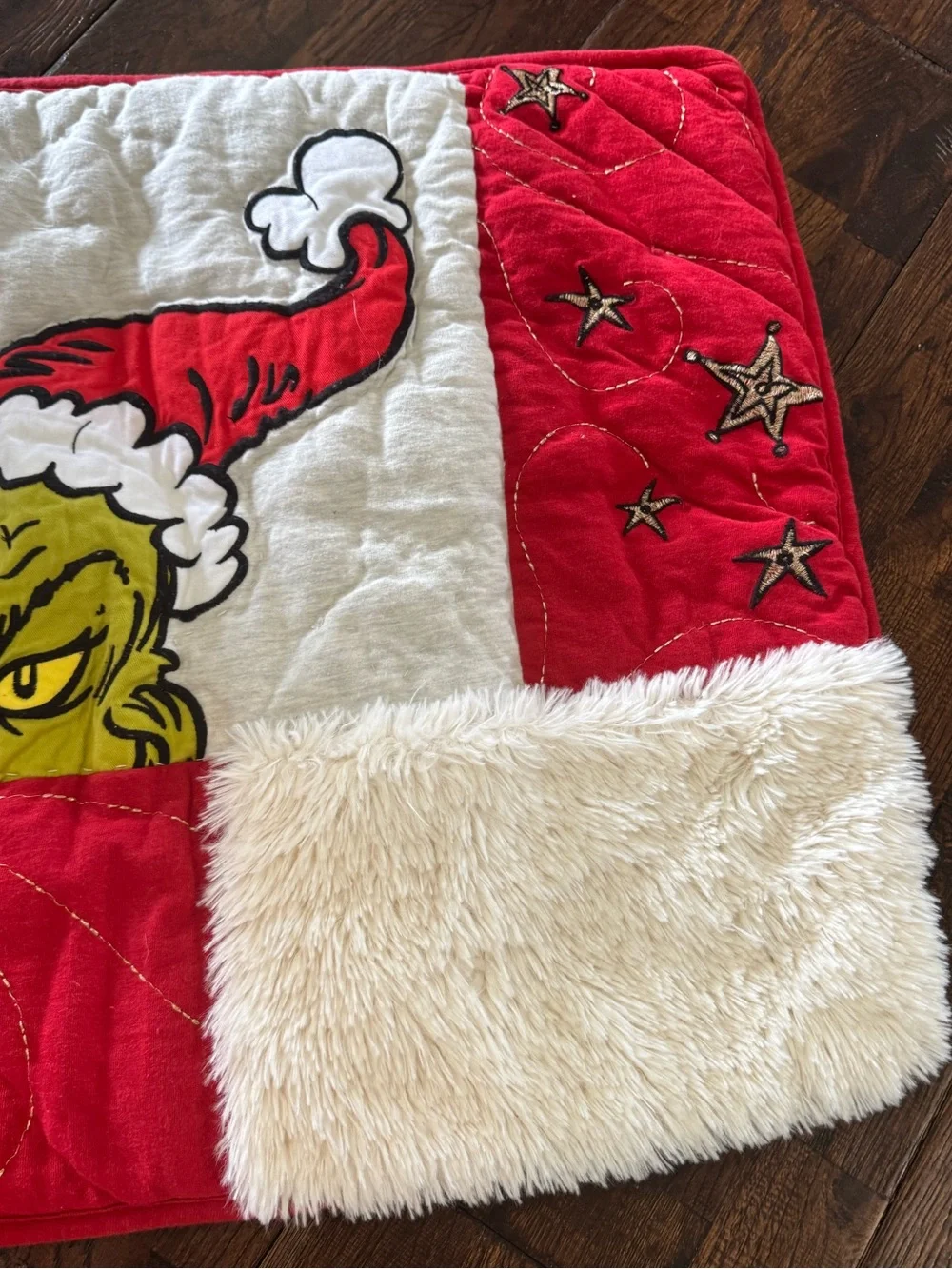 PB TEEN Dr. Seuss Christmas Grinch Patchwork Quilt and Sham Full/Queen